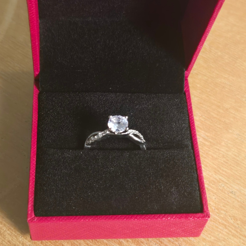 Silver Tone Infinity Twist Solitaire Ring Round 1 ct Moissanite Stone adjustable